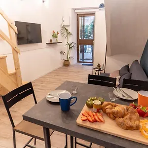 casacece-kalsa.palermohotels.org/